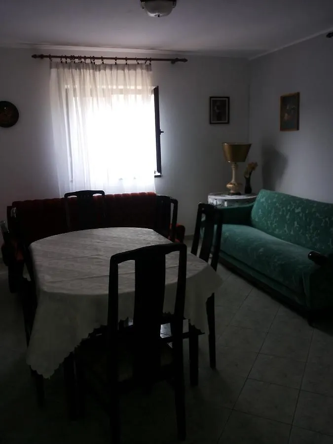 Apartment Sara Pomer 0*,  Croatia
